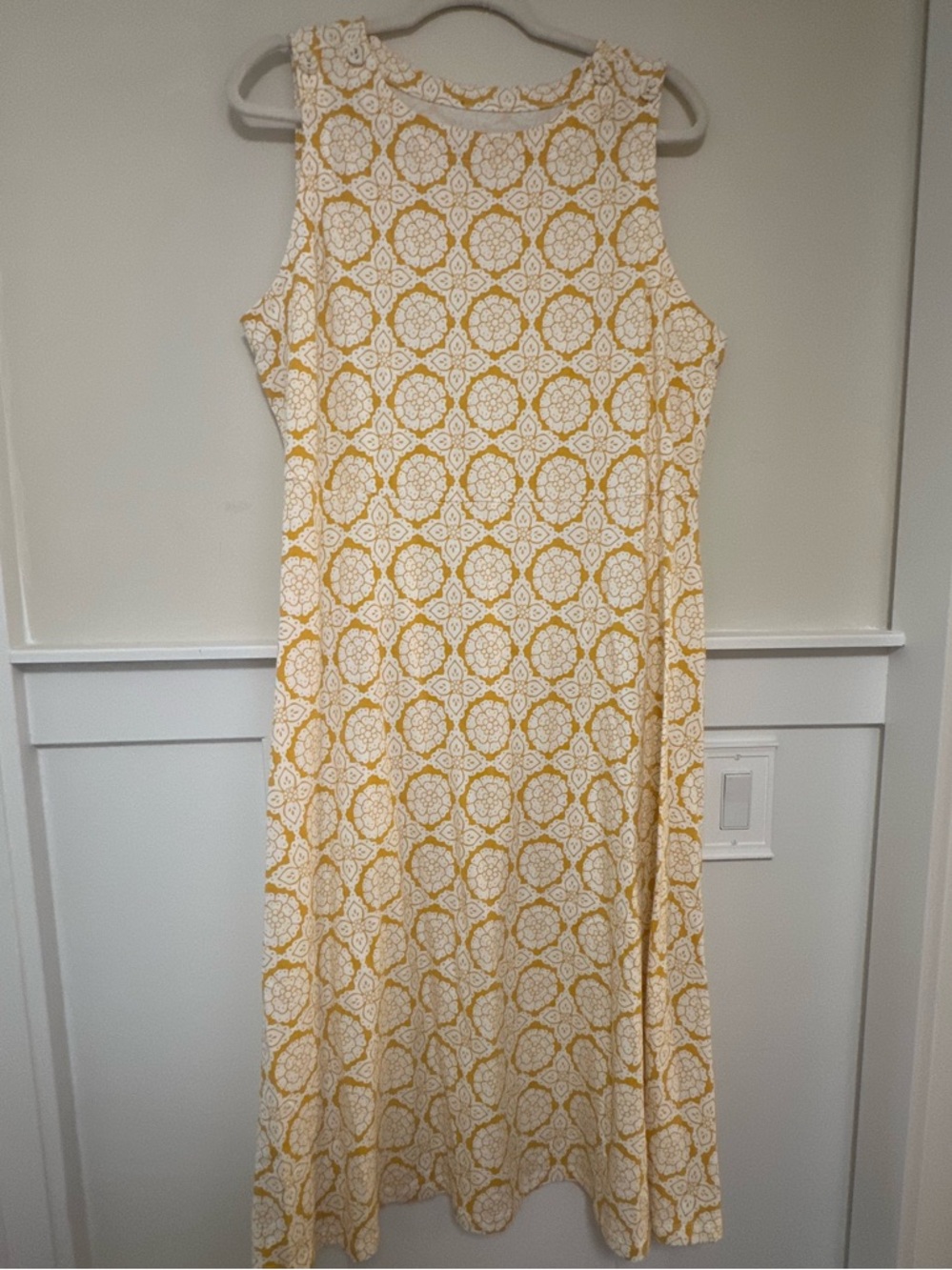 Croft & Barrow - XL Yellow and White Floral Pattern - Sleeveless Midi Dress